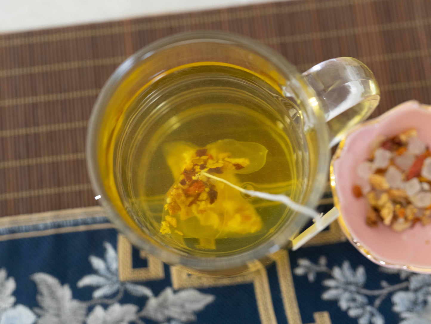 Cha Yuen – 50pcs Osmanthus Pear Tea Heat-clearing Herbal Tea Bags assists in resolving phlegm and soothing throat discomfort