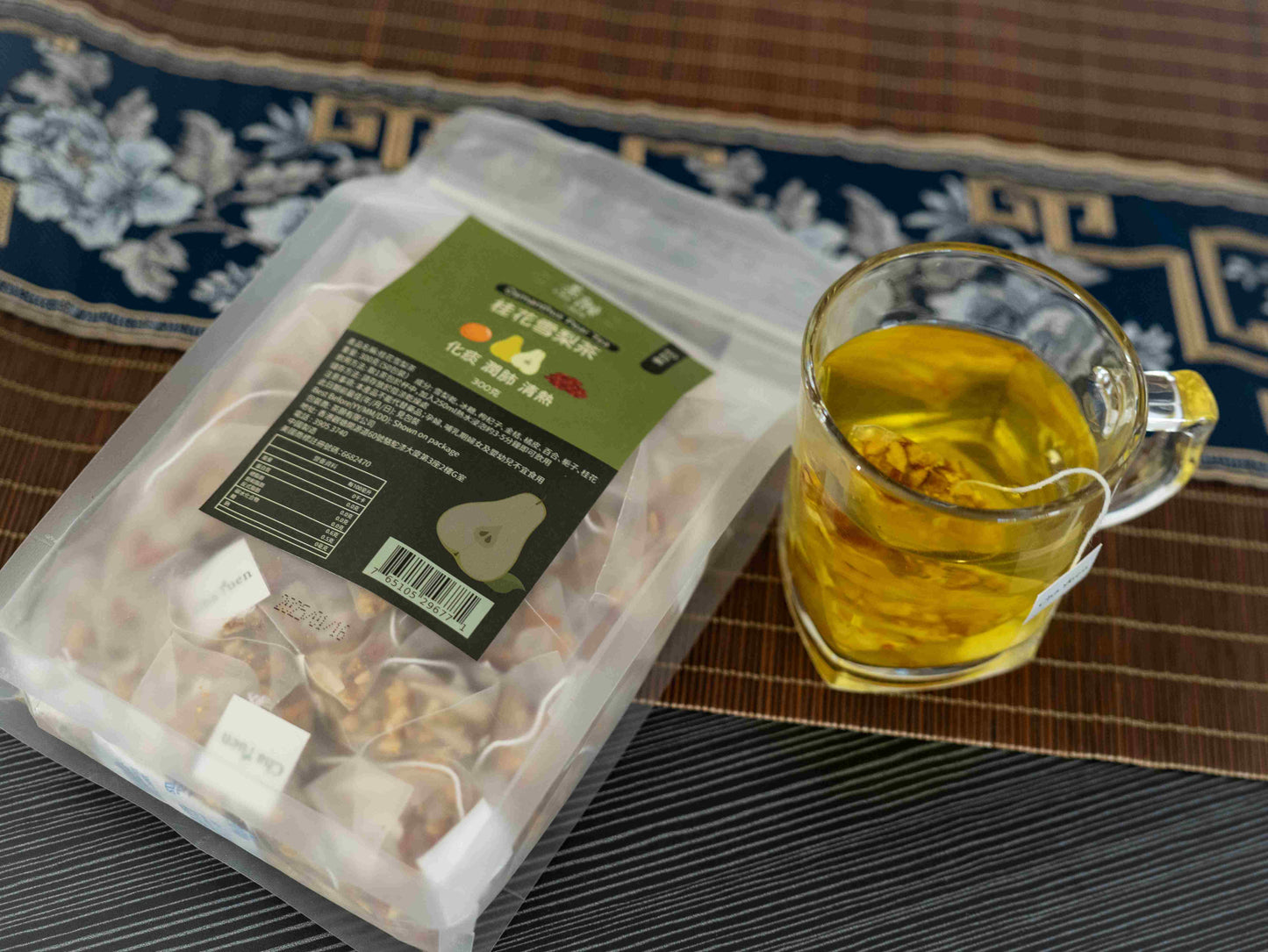 Cha Yuen – 50pcs Osmanthus Pear Tea Heat-clearing Herbal Tea Bags assists in resolving phlegm and soothing throat discomfort